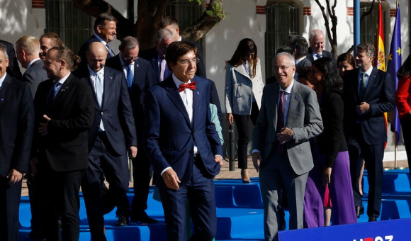 Photo de famille des ministres européens en charge de la Politique de Cohésion